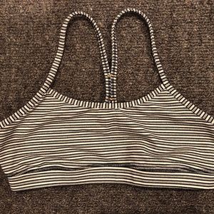 Lululemon FLOW Y sports bra with mesh back